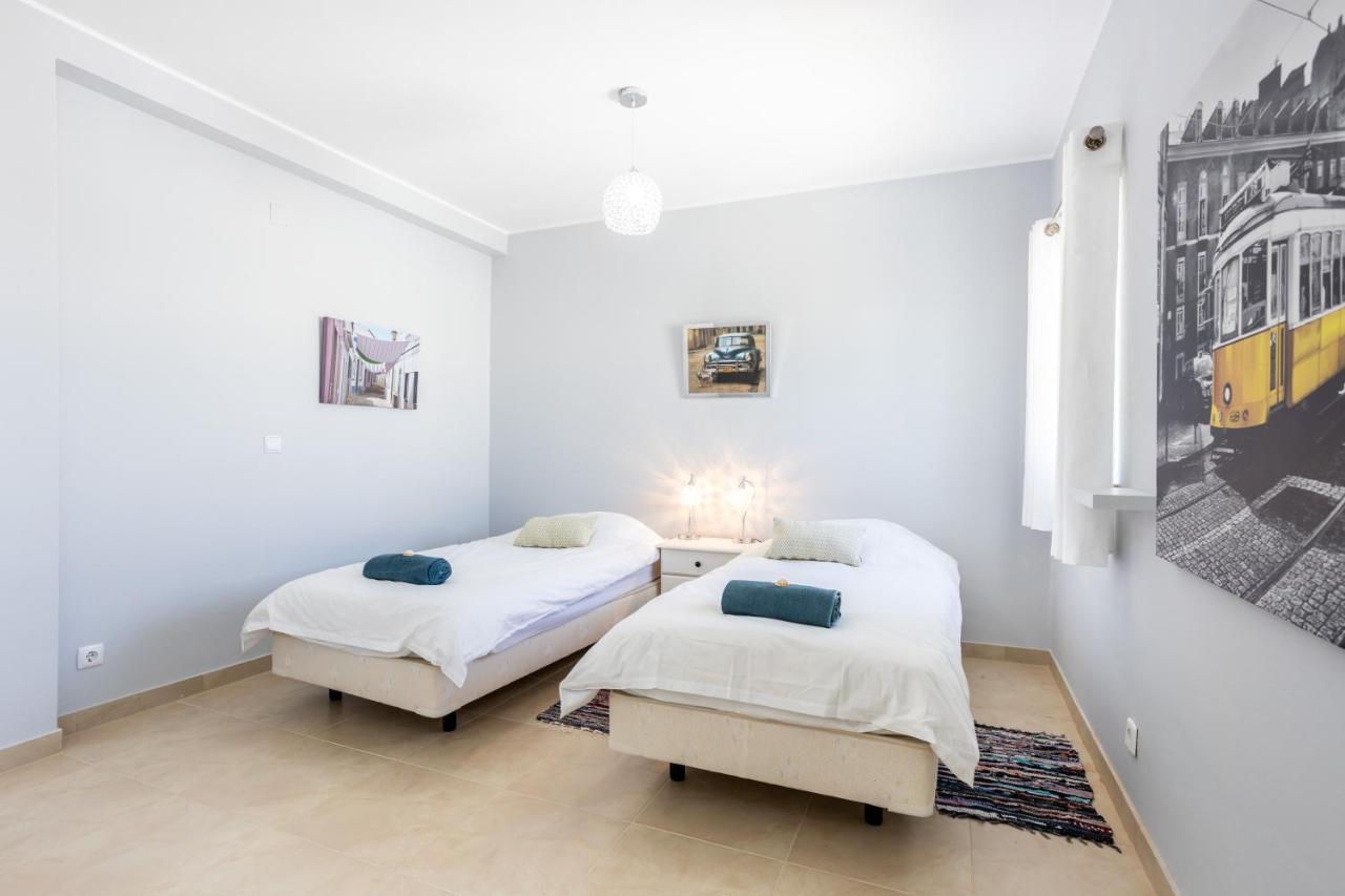 Newly Renovated 2 Bedroom Townhouse - Close To Salema Beach Экстерьер фото