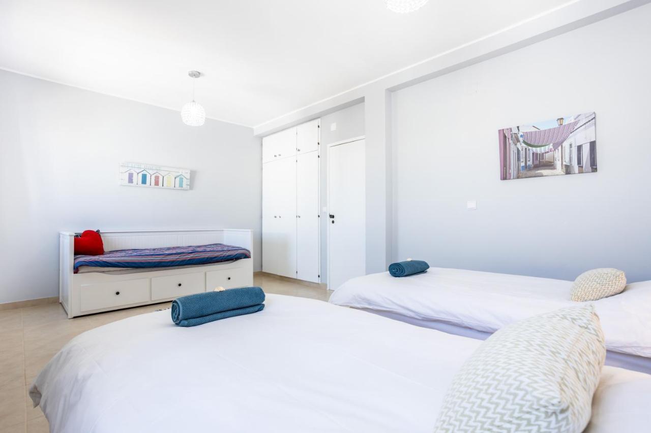 Newly Renovated 2 Bedroom Townhouse - Close To Salema Beach Экстерьер фото