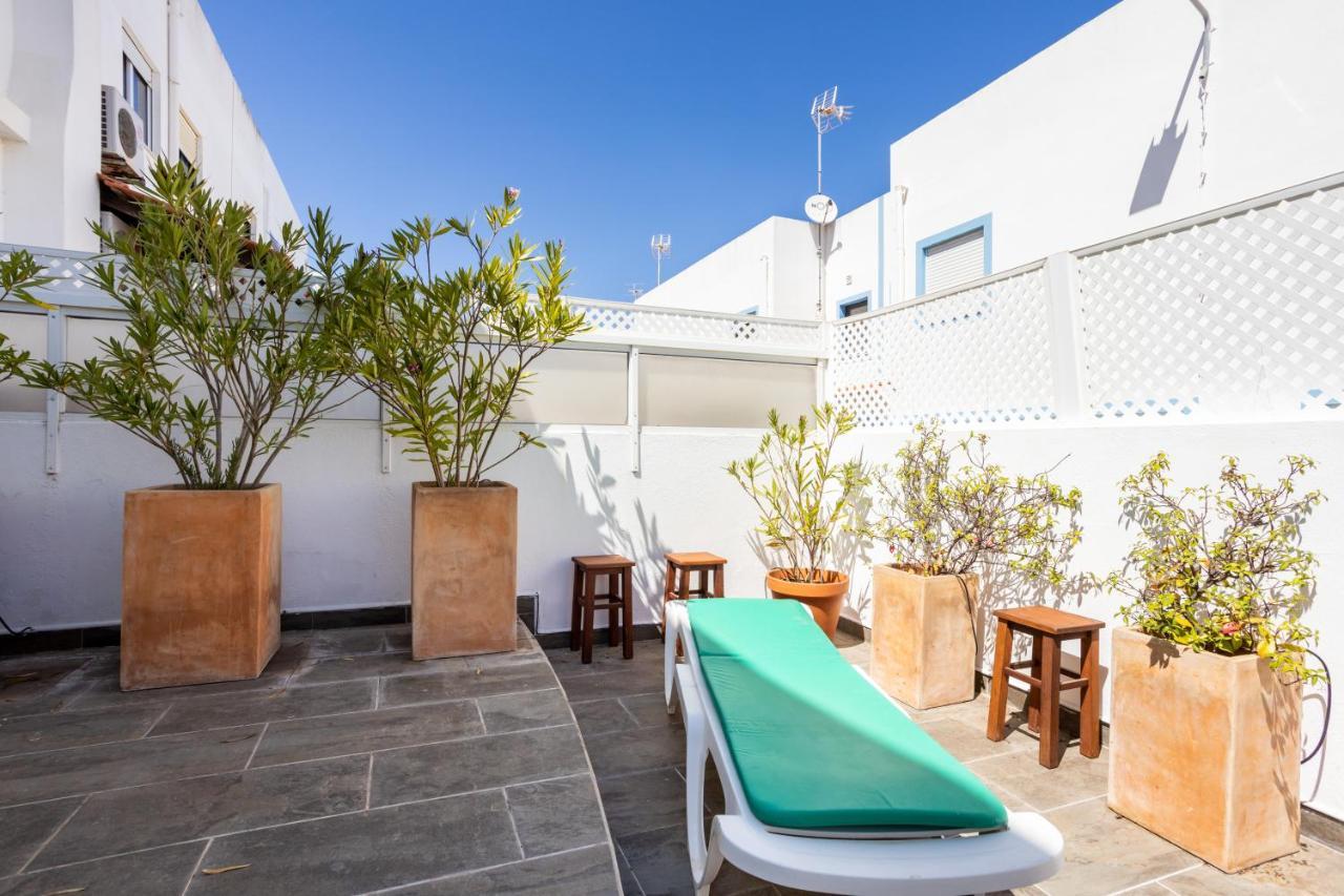 Newly Renovated 2 Bedroom Townhouse - Close To Salema Beach Экстерьер фото