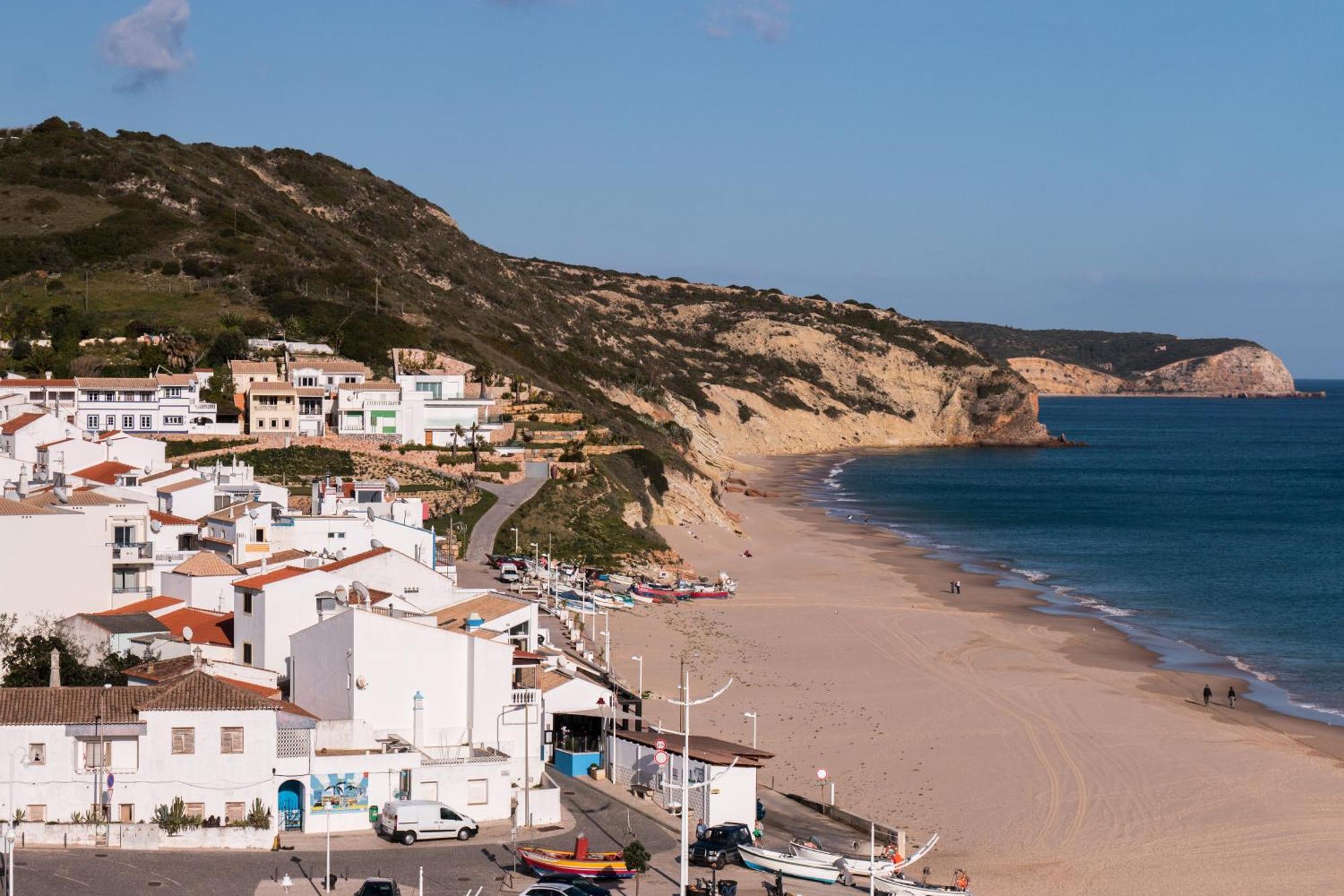 Newly Renovated 2 Bedroom Townhouse - Close To Salema Beach Экстерьер фото
